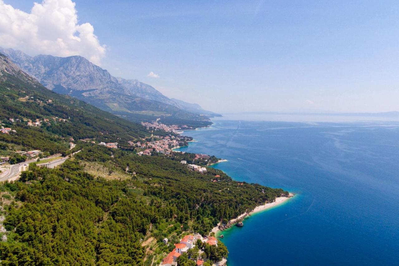 Apartments By The Sea Brela, Makarska - 16065 Extérieur photo