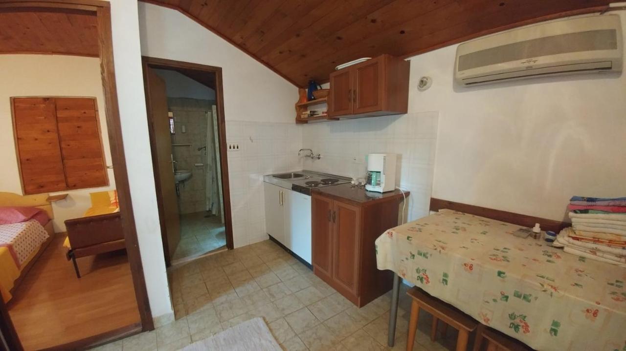 Apartments By The Sea Brela, Makarska - 16065 Extérieur photo